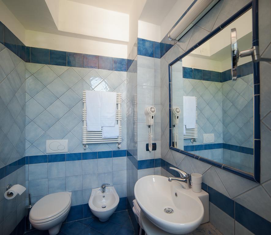 Hotel Villa Hermosa 이스키아 외부 사진